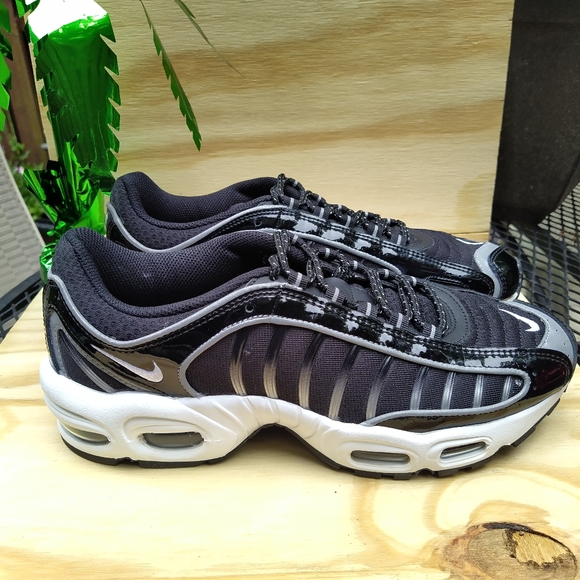 nike air max plus tailwind